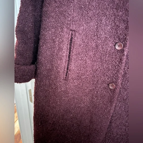 Talbots Vintage Burgundy Wine Boucle’ Long Elegant Wool Blend Overcoat Size 14 - Picture 3 of 10